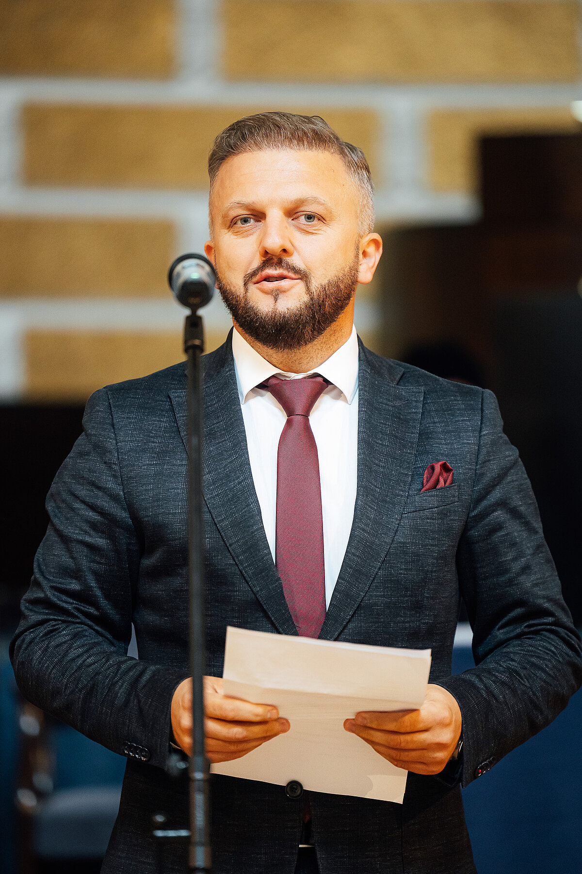 SBS Šveices biznesa skolas akadēmiskā personāla vadītājs Dr. Ardian Retkoceri SBS Šveices biznesa skolas akadēmiskā personāla vadītājs Dr. Ardian Retkoceri